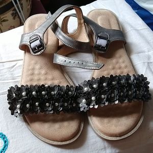Strap floral sandles